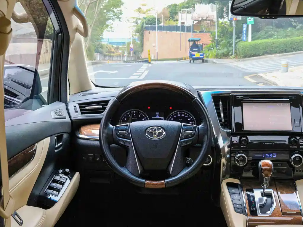 Toyota Alphard 2018 3.5L Executive Version 2018 - thumbnail 4