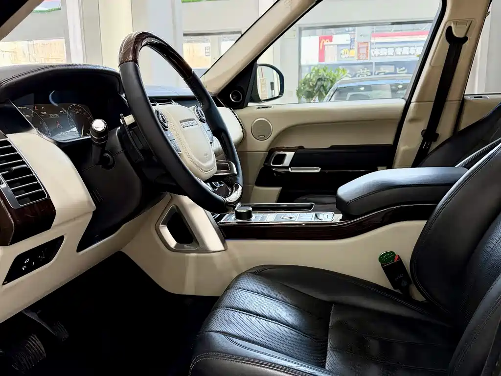 Land Rover Range Rover 2015 3.0 SC V6 Vogue 2015 - thumbnail 4