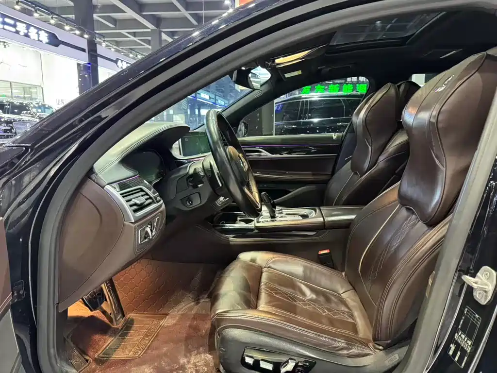 BMW BMW 7 Series 2021 730Li M Sport Package 2021 - thumbnail 6