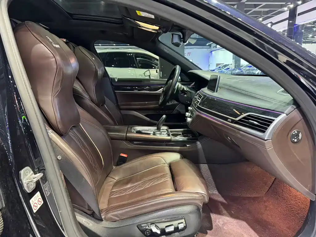BMW BMW 7 Series 2021 730Li M Sport Package 2021 - thumbnail 9