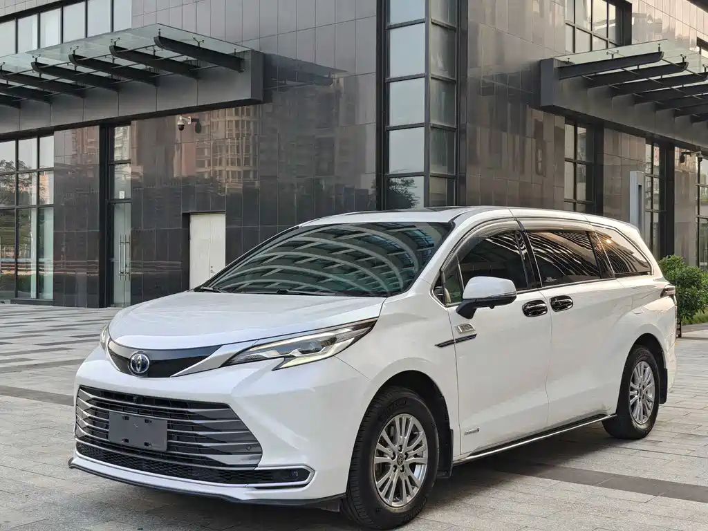 Toyota Toyota Sienna 2021 2.5L Hybrid Premium Edition 2022 - thumbnail 2