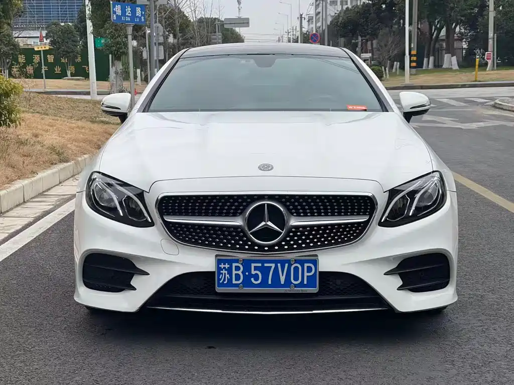 Mercedes-Benz Mercedes-Benz E-Class Coupe E 200 2019 Model 2019 - thumbnail 2