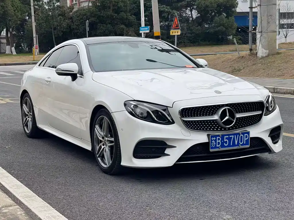 Mercedes-Benz Mercedes-Benz E-Class Coupe E 200 2019 Model 2019 - thumbnail 3