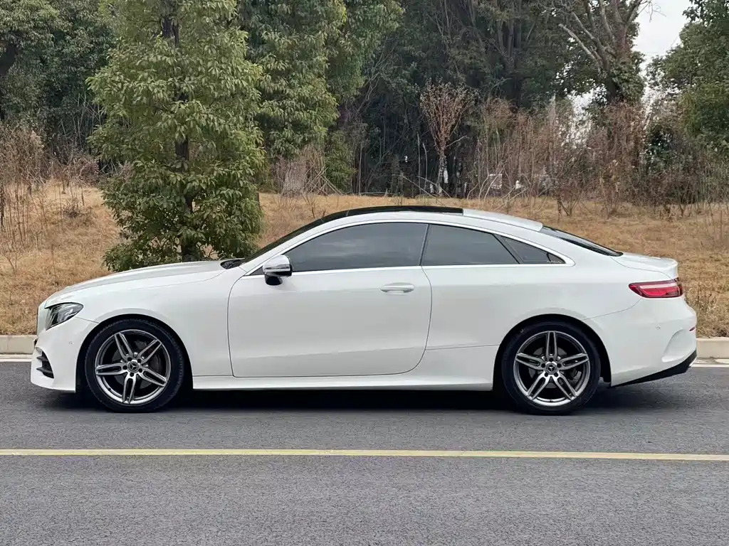 Mercedes-Benz Mercedes-Benz E-Class Coupe E 200 2019 Model 2019 - thumbnail 7