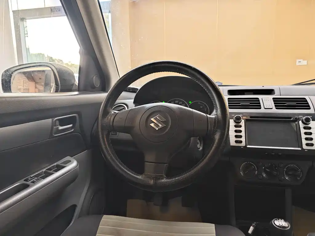 Suzuki Swift 2016 1.5L Manual Fashion Edition 2016 - thumbnail 14
