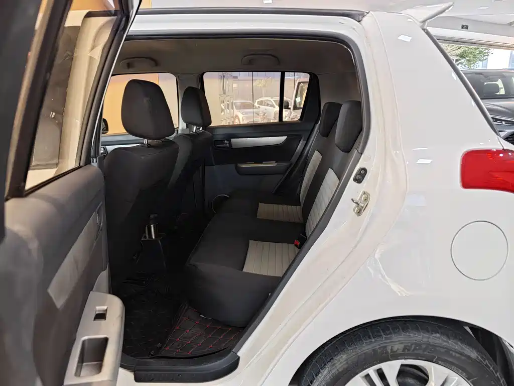 Suzuki Swift 2016 1.5L Manual Fashion Edition 2016 - thumbnail 21