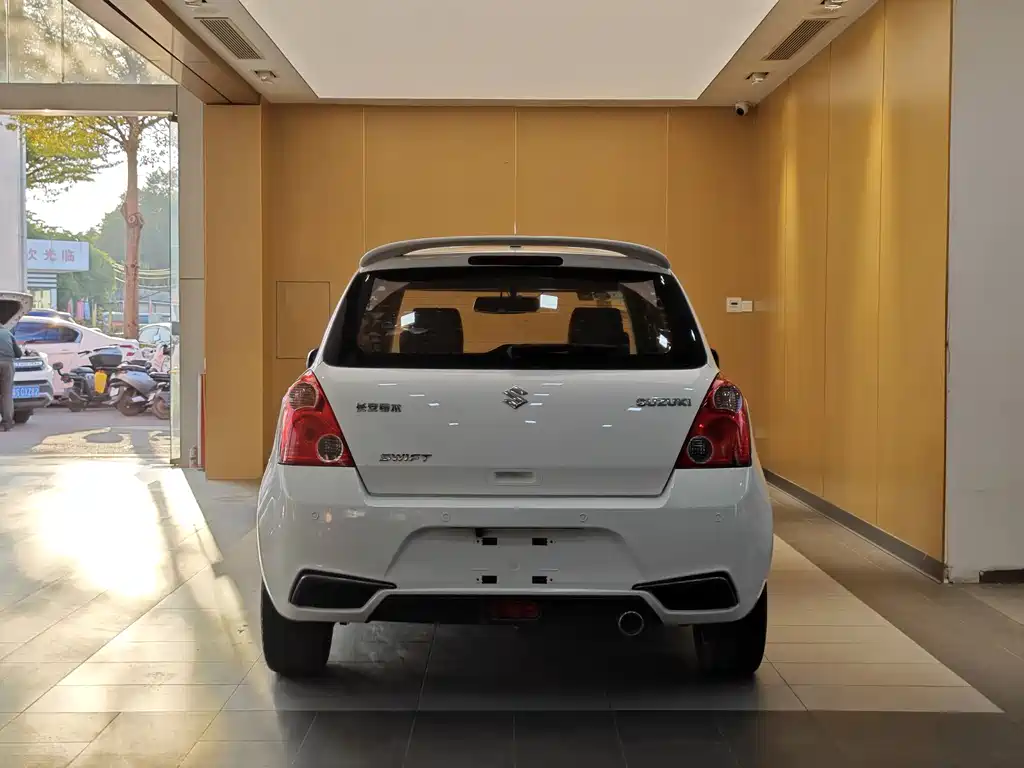 Suzuki Swift 2016 1.5L Manual Fashion Edition 2016 - thumbnail 26