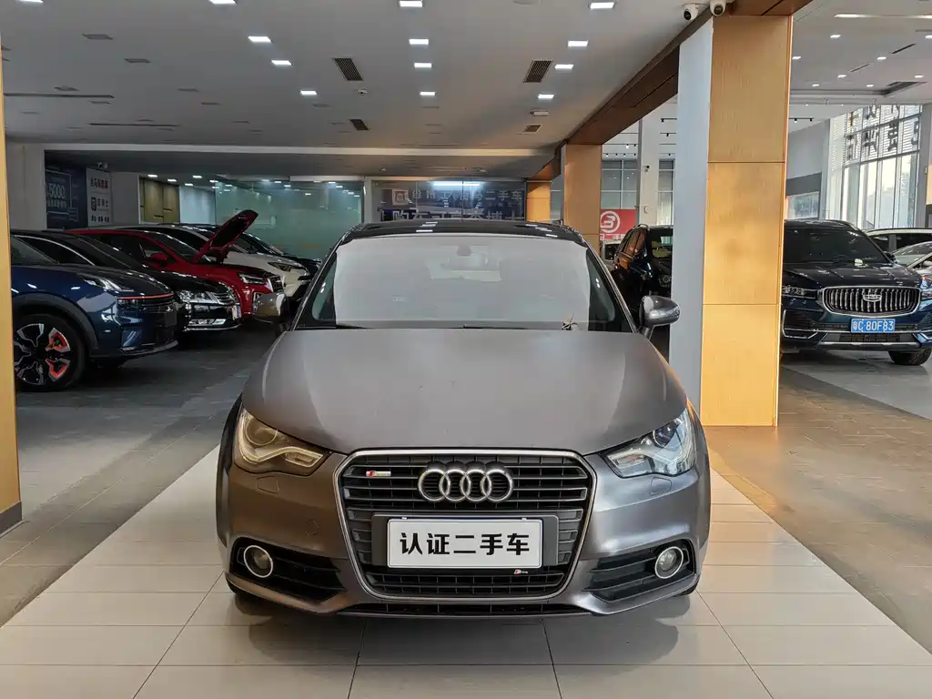 Audi Audi A1 2014 30 TFSI Sportback Comfort Line 2013 - thumbnail 3