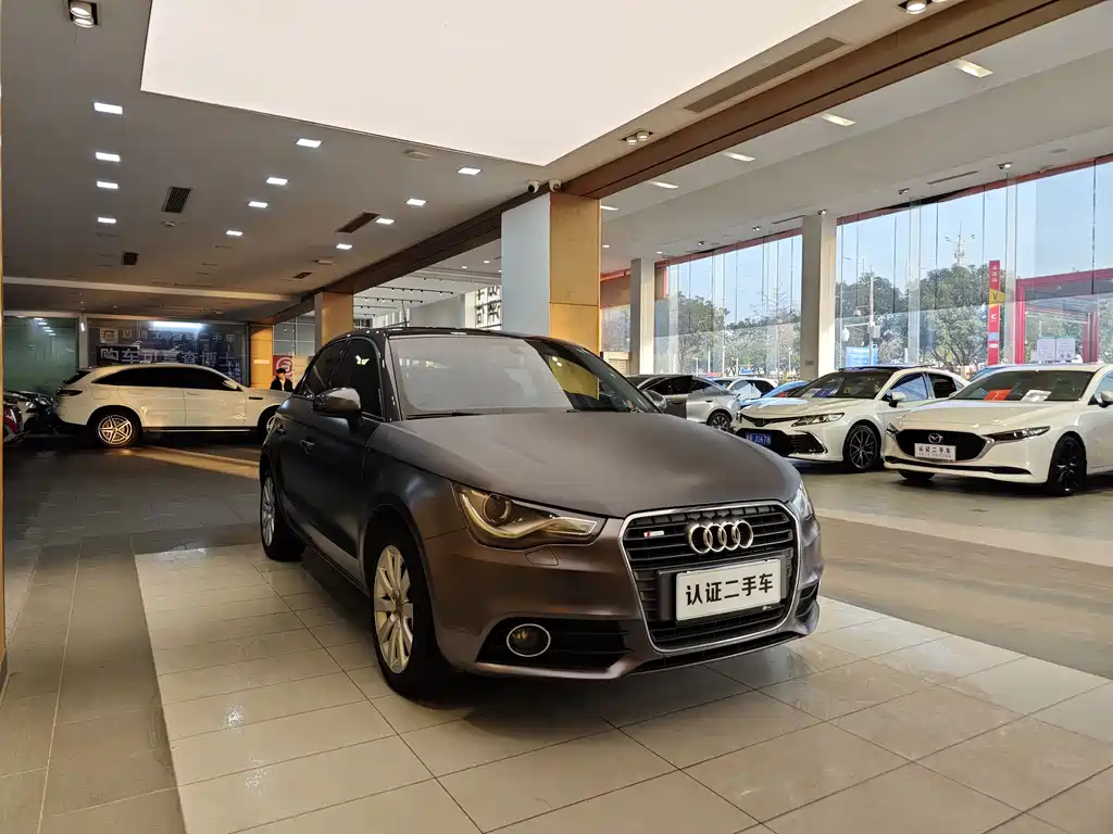 Audi Audi A1 2014 30 TFSI Sportback Comfort Line 2013 - thumbnail 4