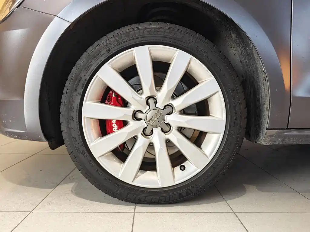 Audi Audi A1 2014 30 TFSI Sportback Comfort Line 2013 - thumbnail 5