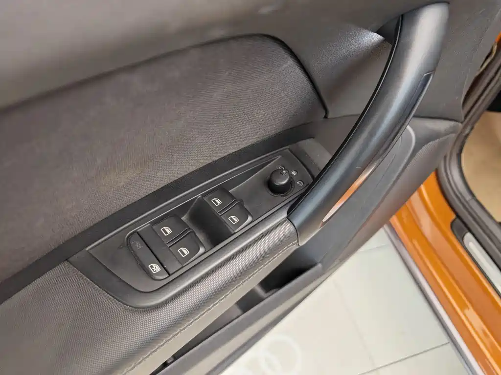 Audi Audi A1 2014 30 TFSI Sportback Comfort Line 2013 - thumbnail 9