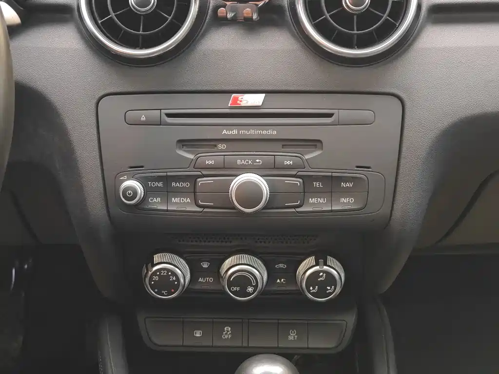 Audi Audi A1 2014 30 TFSI Sportback Comfort Line 2013 - thumbnail 16