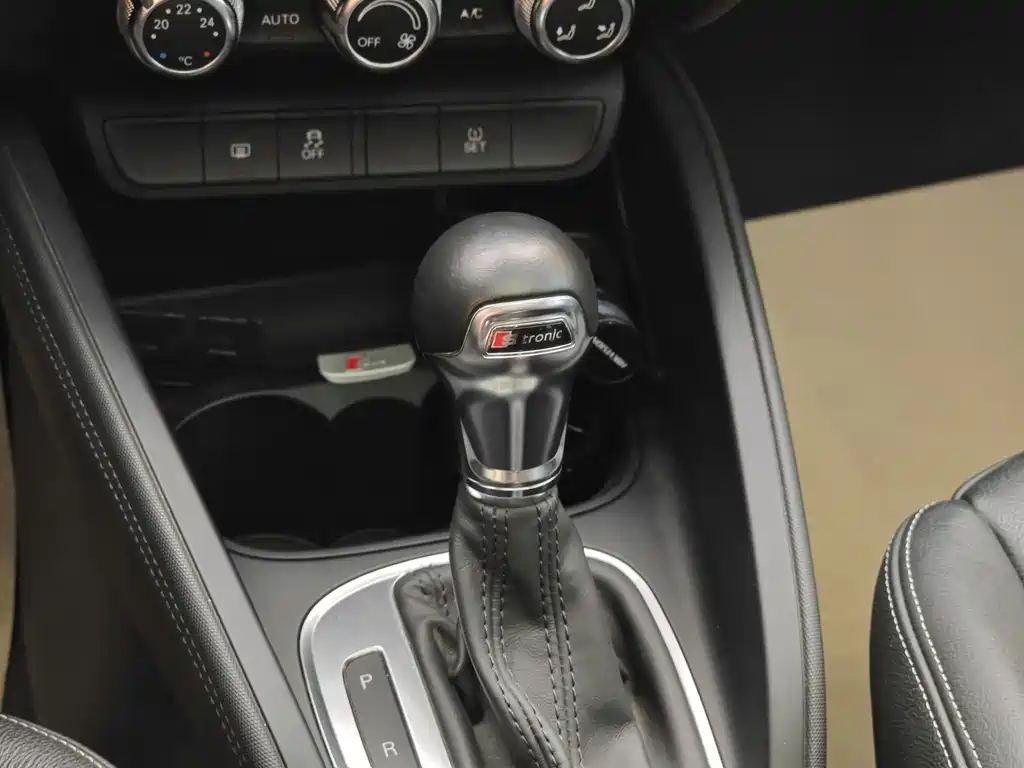 Audi Audi A1 2014 30 TFSI Sportback Comfort Line 2013 - thumbnail 17