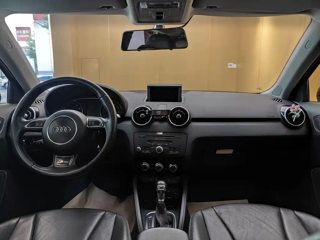 Audi Audi A1 2014 30 TFSI Sportback Comfort Line 2013 - thumbnail 19