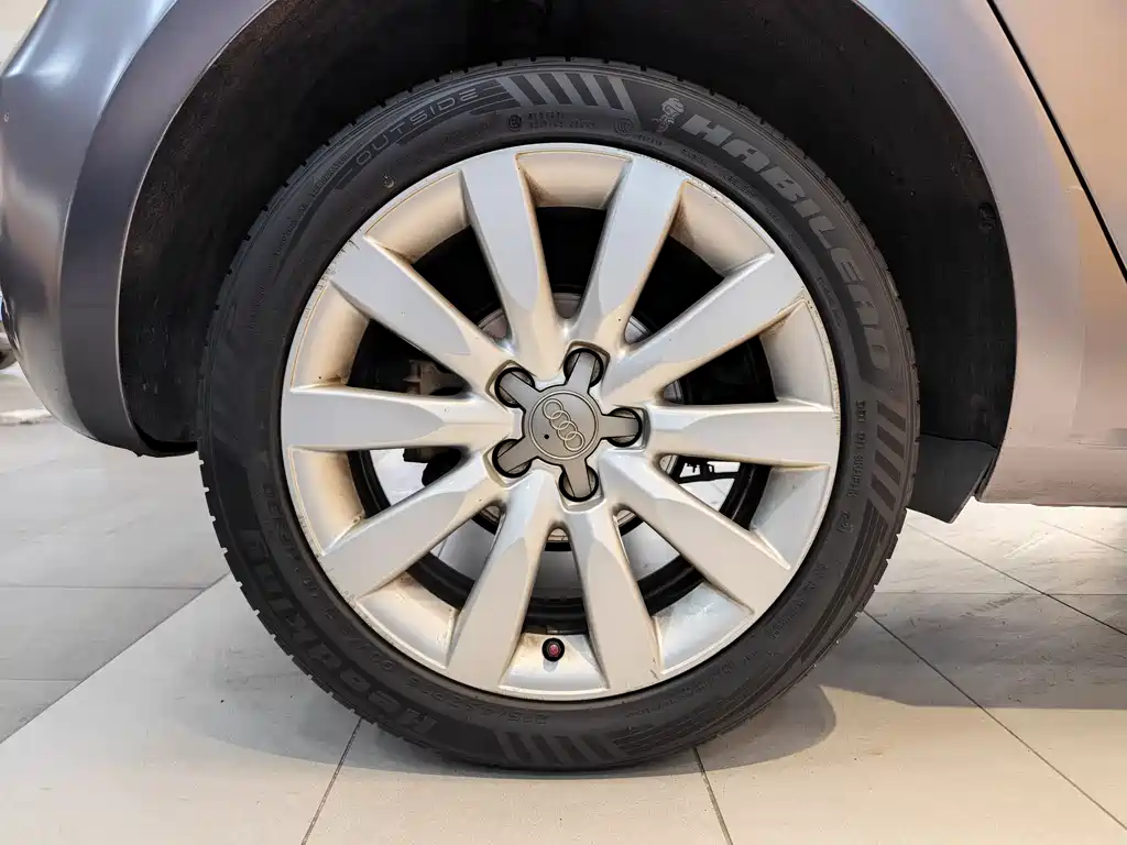Audi Audi A1 2014 30 TFSI Sportback Comfort Line 2013 - thumbnail 30