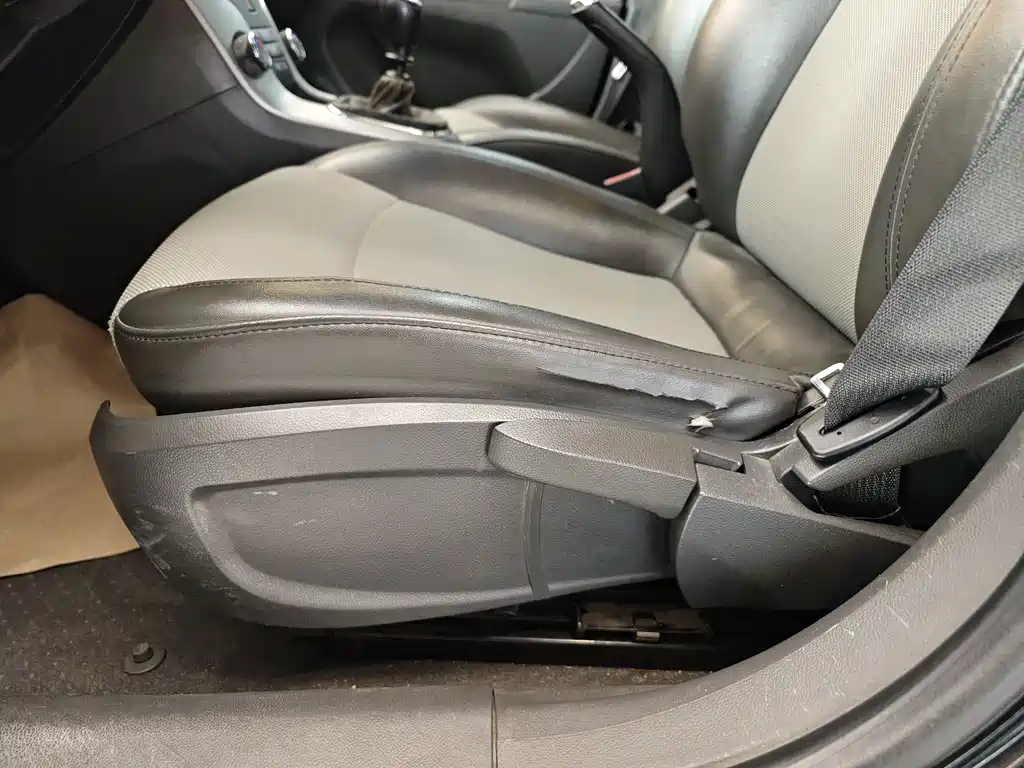 Chevrolet Chevrolet Cruze 2011 1.6L SL MT 2012 - thumbnail 10