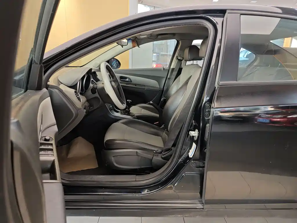 Chevrolet Chevrolet Cruze 2011 1.6L SL MT 2012 - thumbnail 13