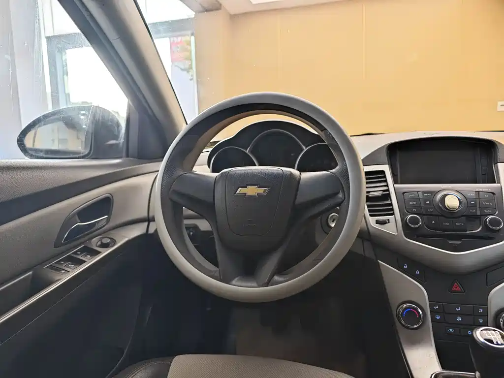 Chevrolet Chevrolet Cruze 2011 1.6L SL MT 2012 - thumbnail 14