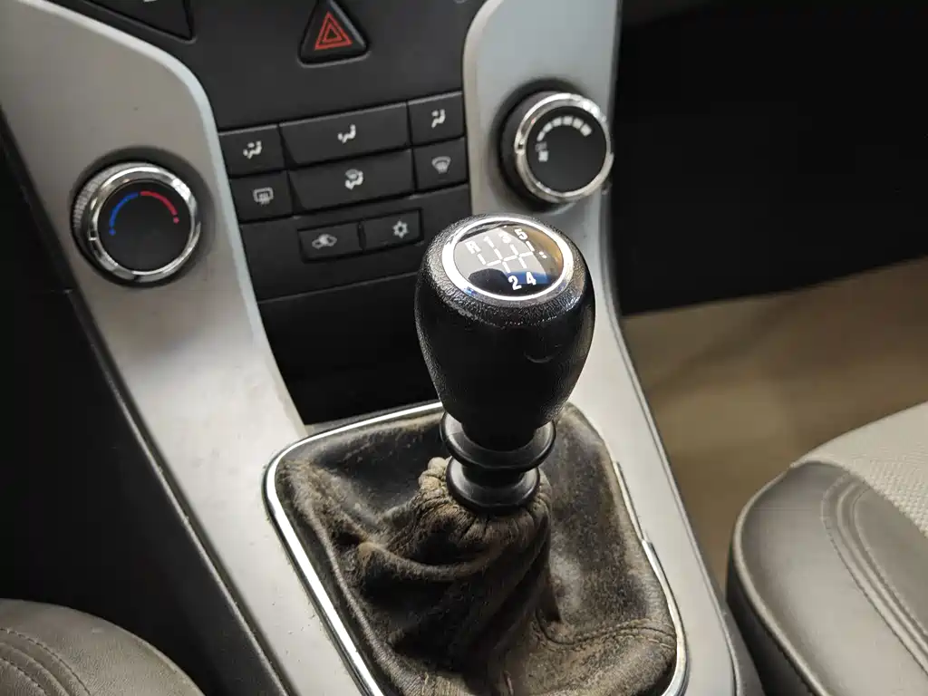 Chevrolet Chevrolet Cruze 2011 1.6L SL MT 2012 - thumbnail 17