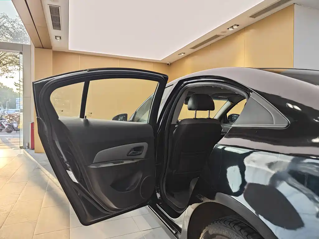 Chevrolet Chevrolet Cruze 2011 1.6L SL MT 2012 - thumbnail 20