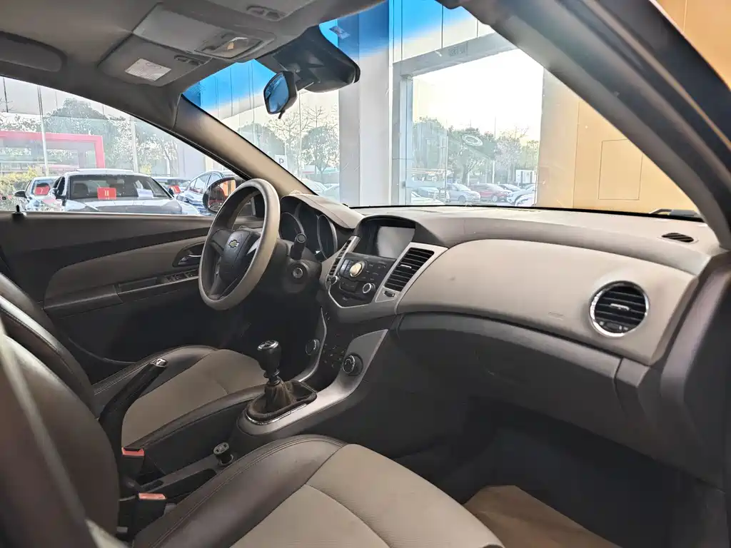 Chevrolet Chevrolet Cruze 2011 1.6L SL MT 2012 - thumbnail 29