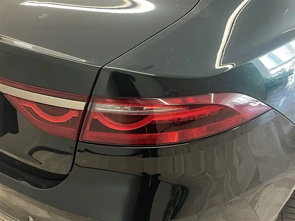 Jaguar Jaguar XFL 2023 XFL 2.0T P250 RWD Luxury Gold Edition 2023 - thumbnail 10
