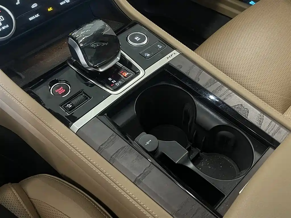 Jaguar Jaguar XFL 2023 XFL 2.0T P250 RWD Luxury Gold Edition 2023 - thumbnail 19