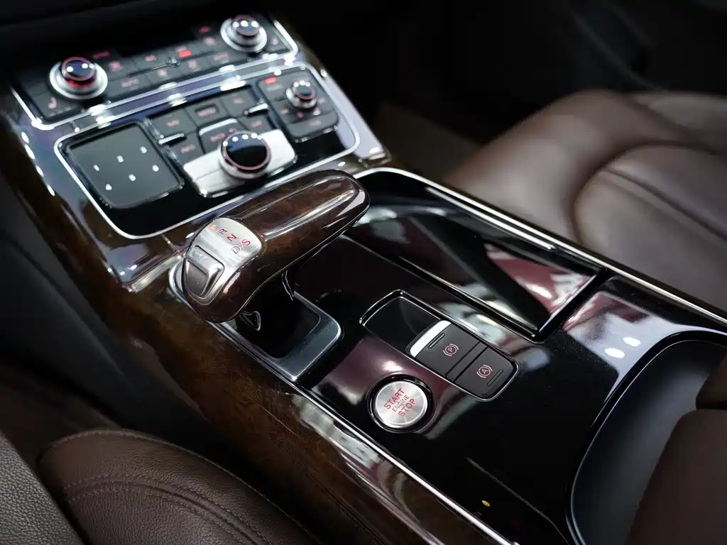 Audi Audi A8 2013 A8L 45 TFSI quattro Comfort Line 2015 - thumbnail 11