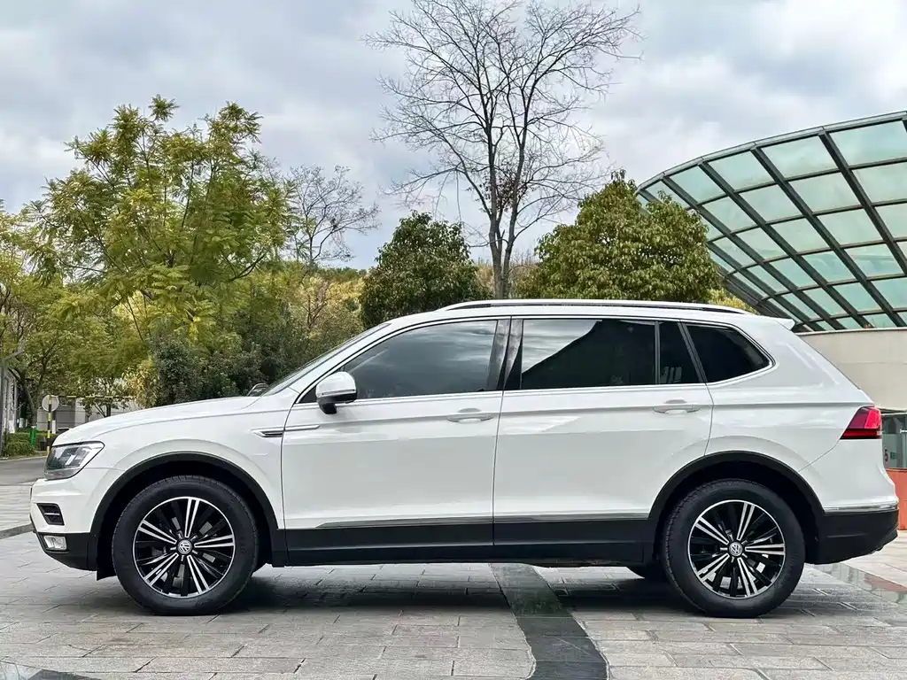 Volkswagen Volkswagen Tiguan L 2019 Facelift 330TSI Automatic 2WD Panoramic Comfort Edition China VI 2020 - thumbnail 8