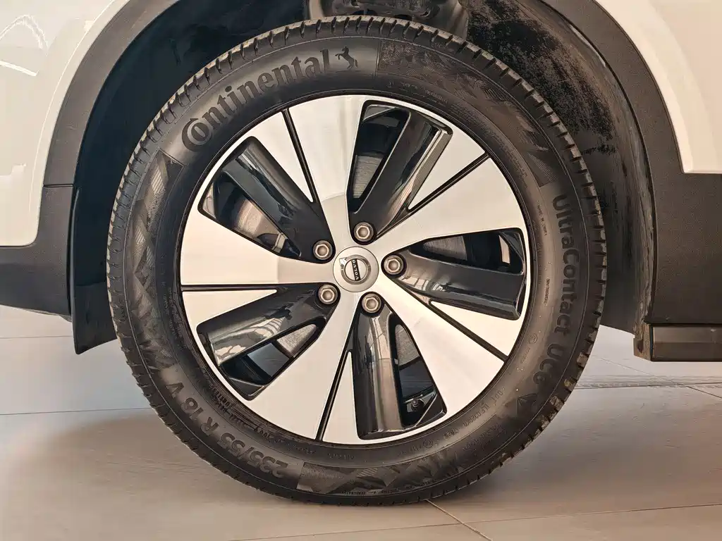 Volvo Volvo XC40 2023 B3 Momentum Luxury Edition 2022 - thumbnail 5