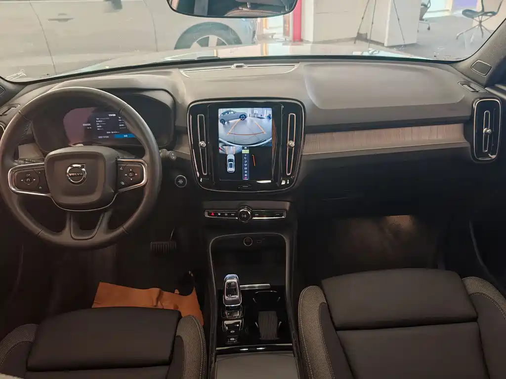 Volvo Volvo XC40 2023 B3 Momentum Luxury Edition 2022 - thumbnail 12