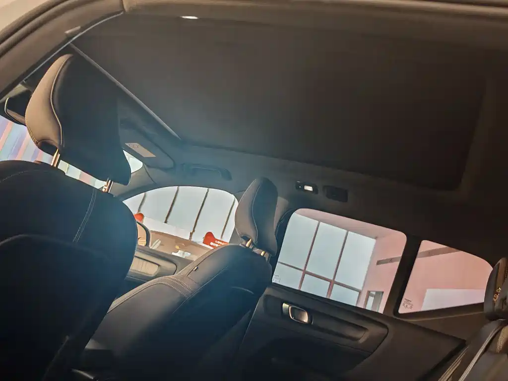 Volvo Volvo XC40 2023 B3 Momentum Luxury Edition 2022 - thumbnail 14