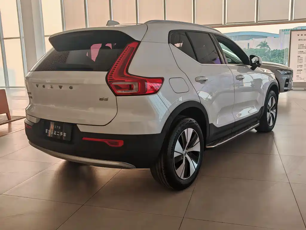 Volvo Volvo XC40 2023 B3 Momentum Luxury Edition 2022 - thumbnail 16