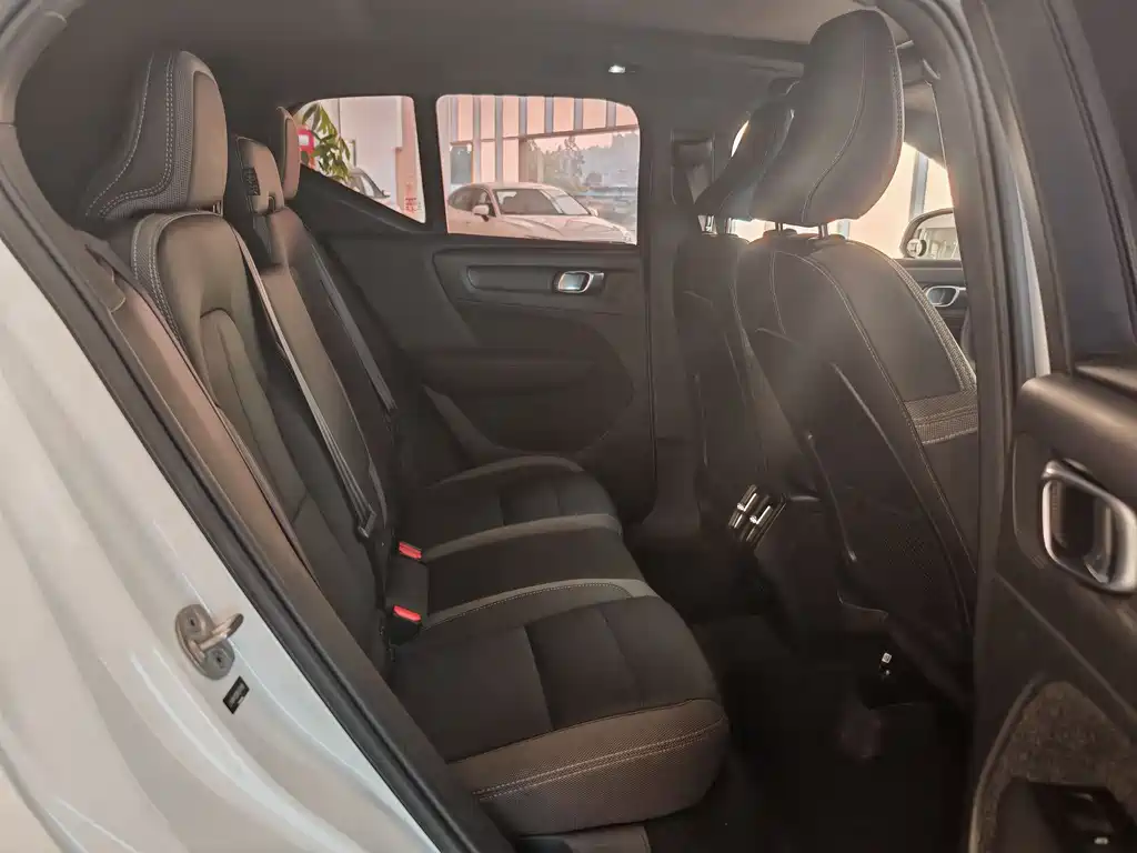Volvo Volvo XC40 2023 B3 Momentum Luxury Edition 2022 - thumbnail 20