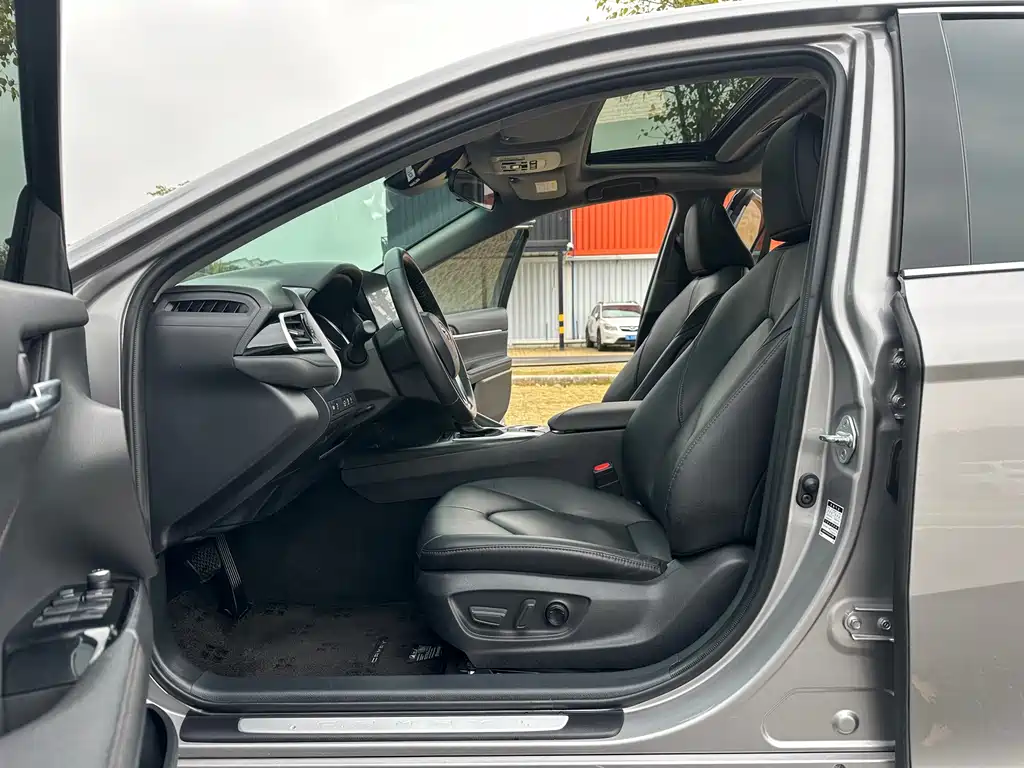 Toyota Camry 2021 2.0G Luxury Edition 2022 - thumbnail 5