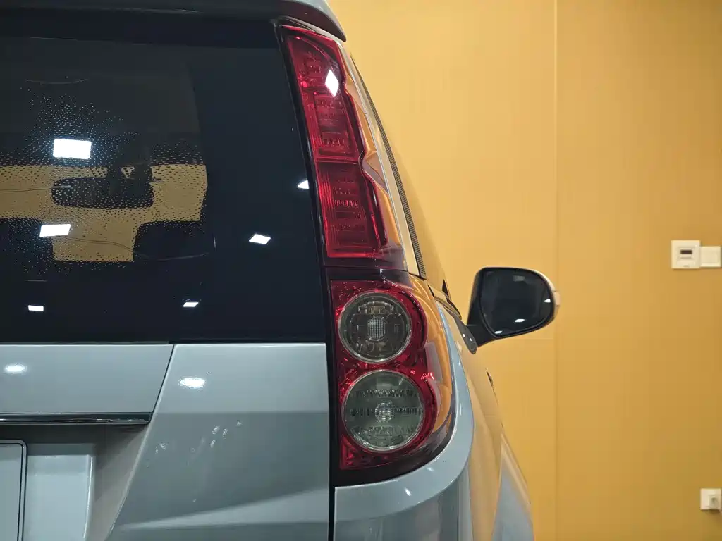 Haval Haval H5 Classic 2013 Model Smart Supreme Edition 2.0T Manual 2WD Progressive Type 2014 - thumbnail 24