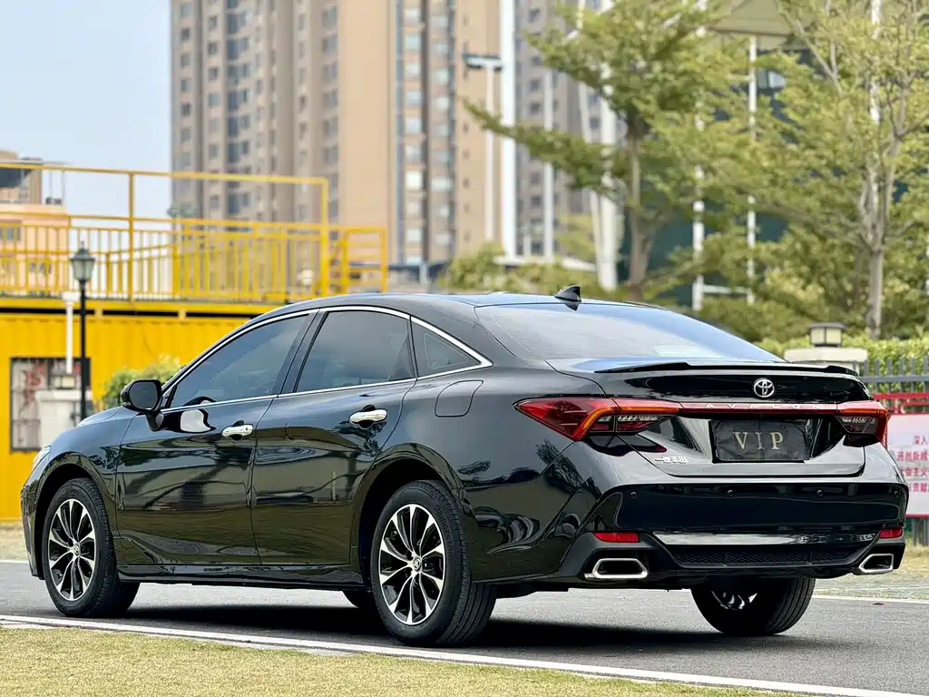 Toyota Toyota Avalon 2023 2.5L Luxury Edition 2024 - thumbnail 4