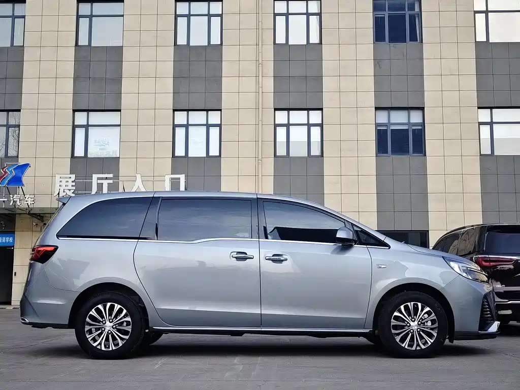 Buick Buick GL8 2023 Land Business Class Luxury Edition 2024 - thumbnail 4