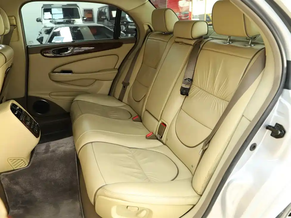 Jaguar Jaguar XJ 2005 XJ6L 3.0 2006 - thumbnail 9
