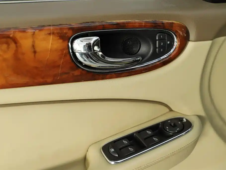 Jaguar Jaguar XJ 2005 XJ6L 3.0 2006 - thumbnail 20