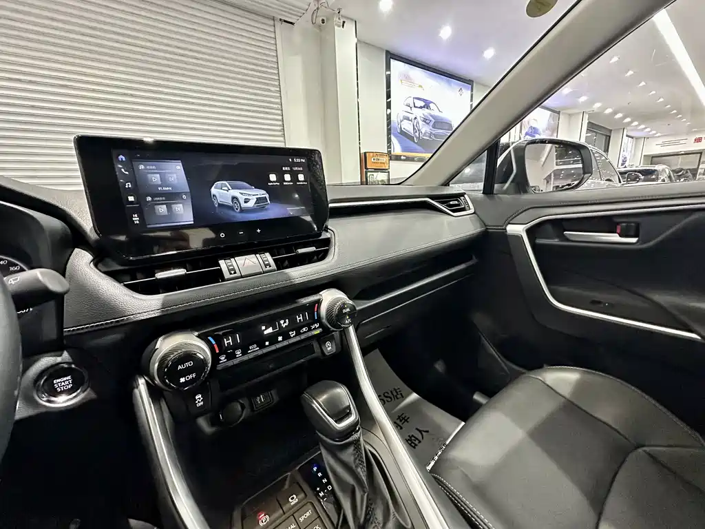 Toyota Venza 2023 2.0L CVT AWD Luxury Plus Edition 2023 - thumbnail 10