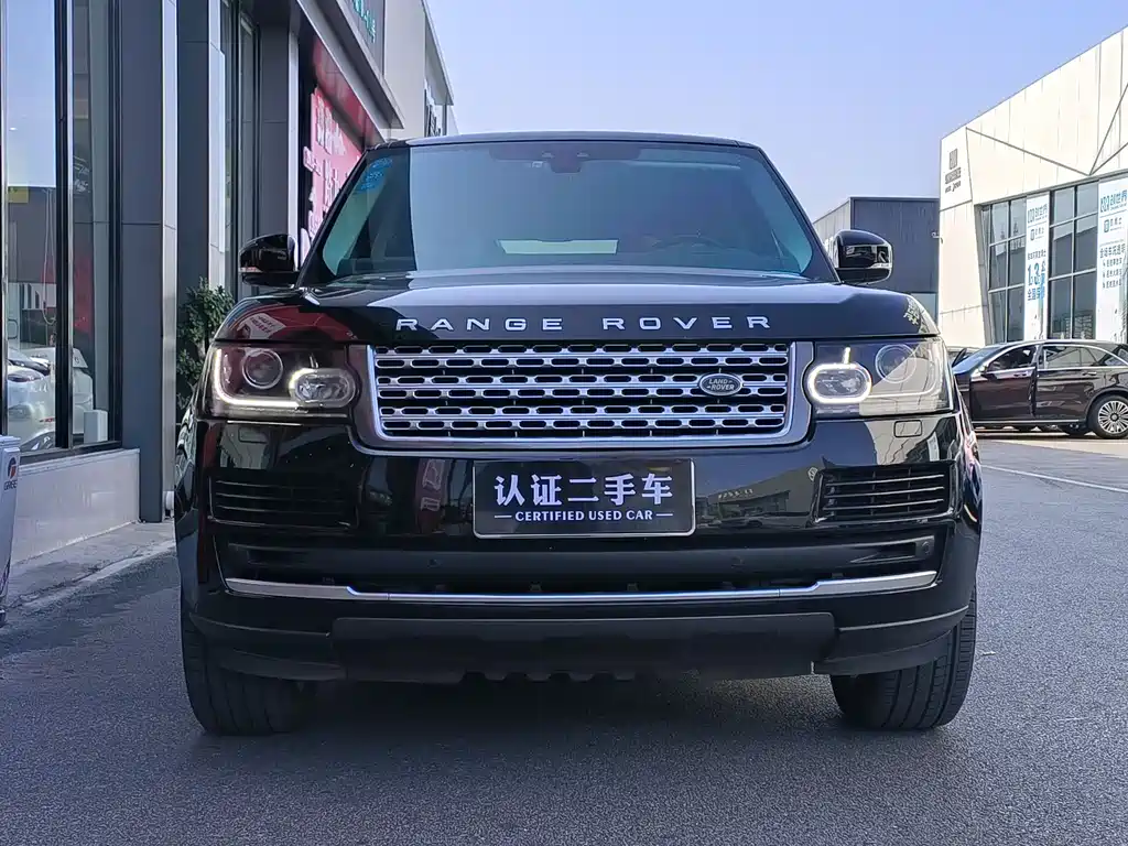 Land Rover Range Rover 2017 3.0 SC V6 Vogue Long Wheelbase 2018 - thumbnail 2