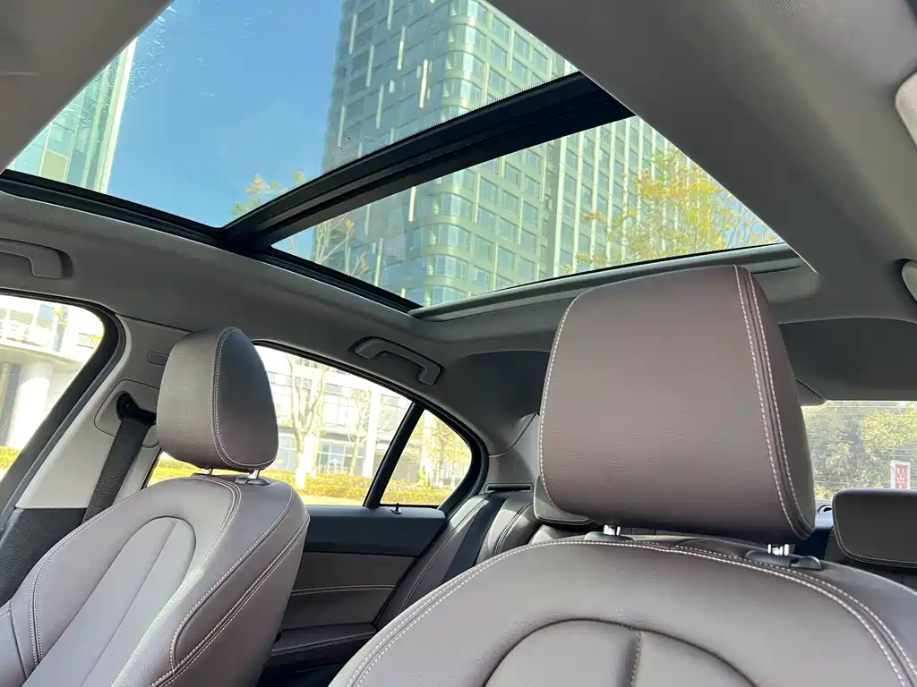 BMW BMW 1 Series 2019 118i M Sport Package 2019 - thumbnail 9