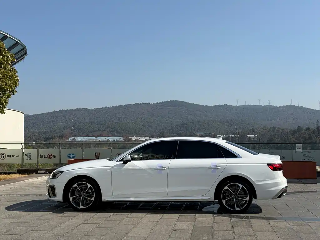 Audi Audi A4L 2022 40 TFSI Fashion Dynamic Edition 2022 - thumbnail 10
