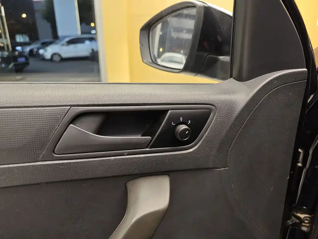 Volkswagen Volkswagen Santana 2016 1.6L Automatic Fashion Edition 2018 - thumbnail 8