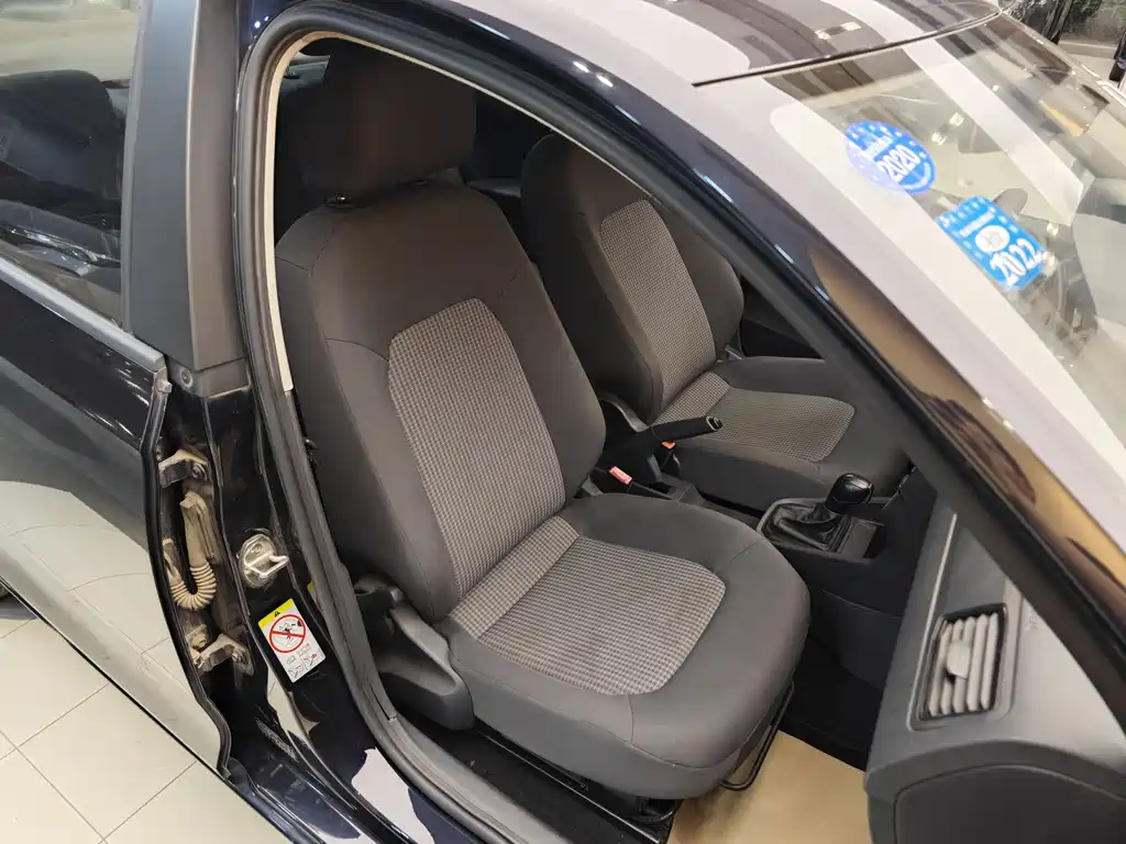 Volkswagen Volkswagen Santana 2016 1.6L Automatic Fashion Edition 2018 - thumbnail 30