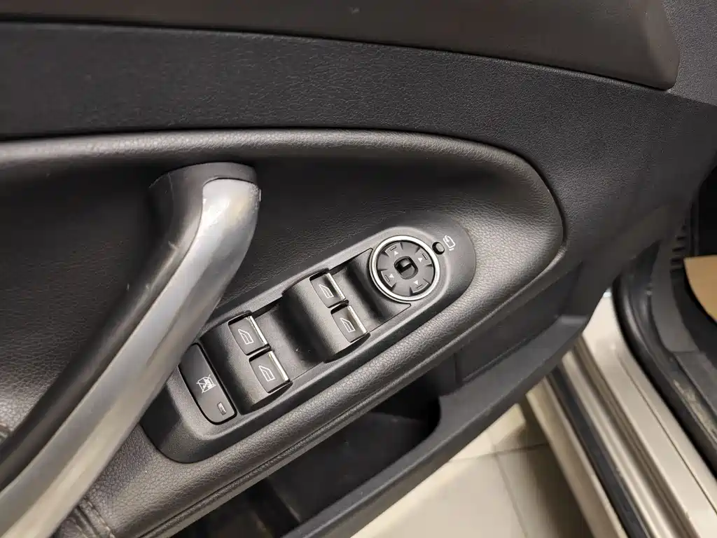 Ford Ford Mondeo Zhi Sheng 2011 2.0L GTDi240 Luxury Sport Edition 2011 - thumbnail 9