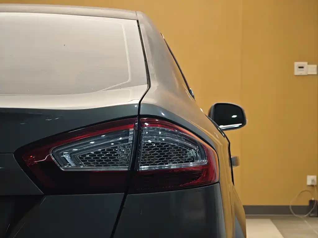 Ford Ford Mondeo Zhi Sheng 2011 2.0L GTDi240 Luxury Sport Edition 2011 - thumbnail 23