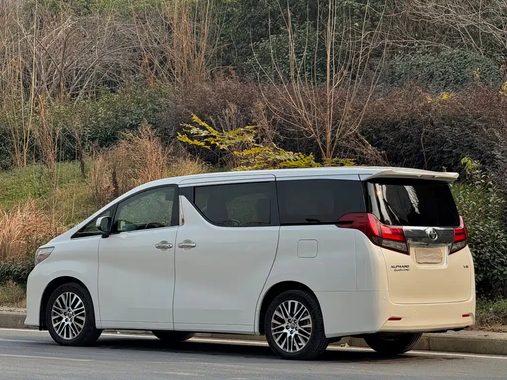Toyota Alphard 2015 3.5L Prestige Edition 2017 - thumbnail 2