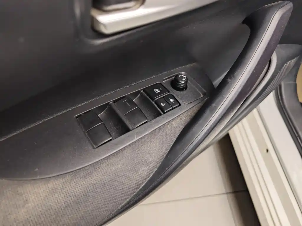 Toyota Toyota Corolla 2021 TNGA 1.5L CVT XLE 2022 - thumbnail 9